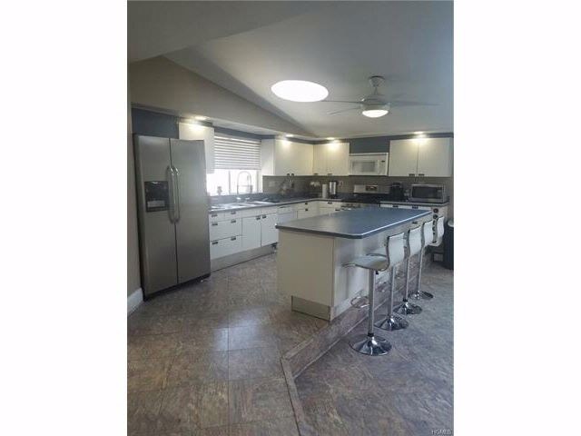 Foto principal - 52 E Willow Tree Rd