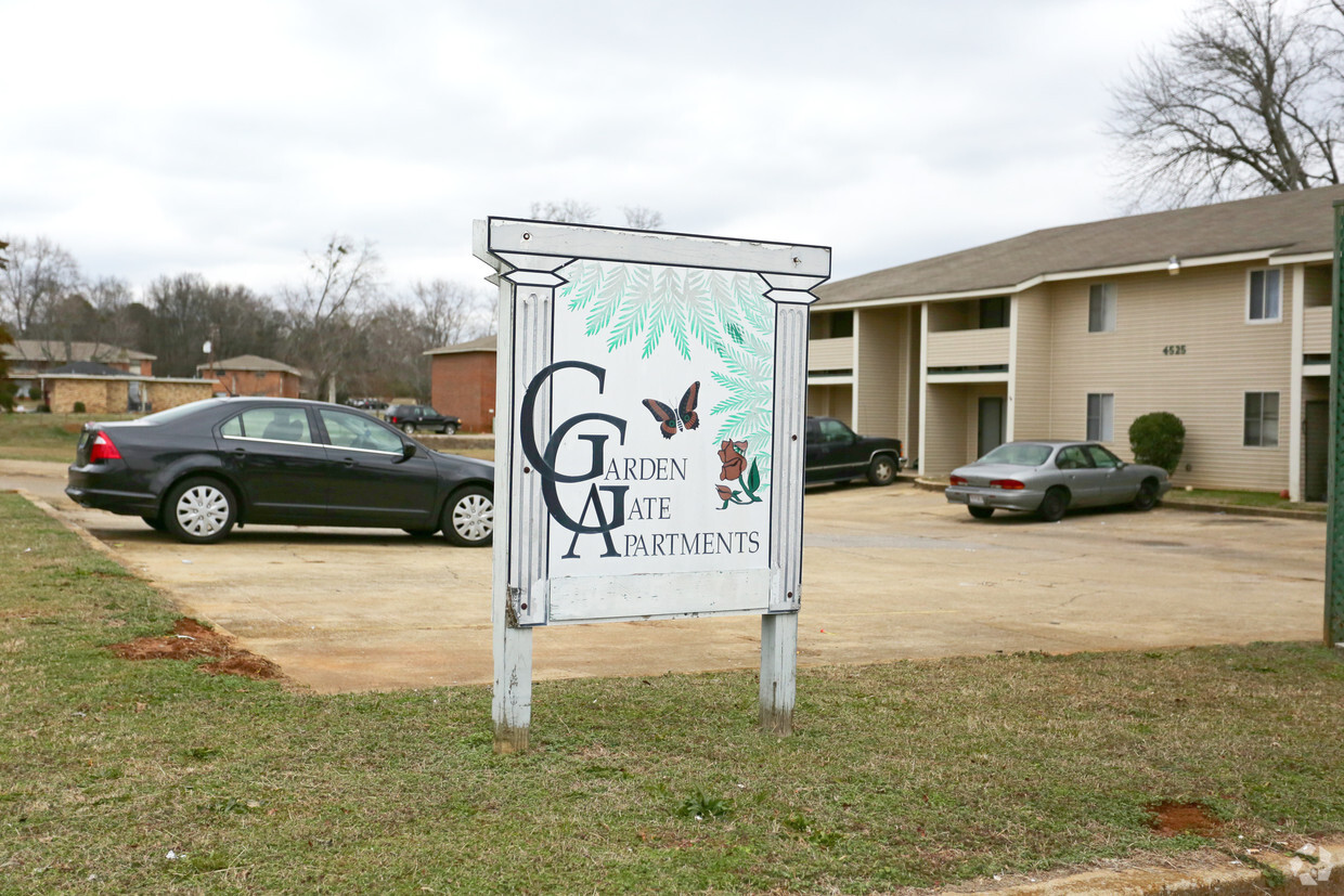 Foto del edificio - Garden Gate Apartments