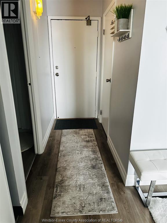 Building Photo - 150 Park St W