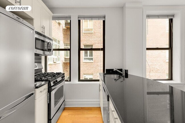 Foto del edificio - 11 1/2 W 84th St
