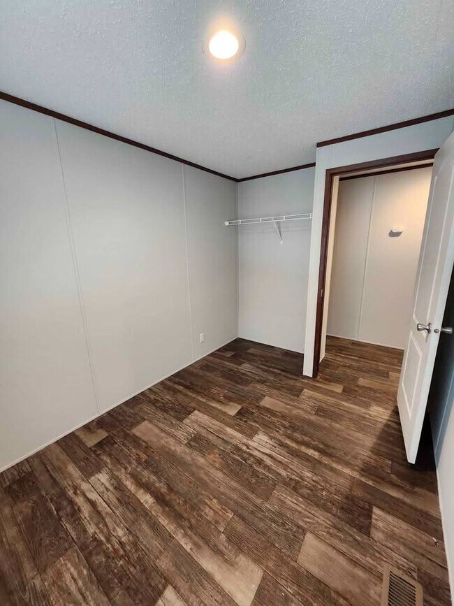 Foto del edificio - 2803 Viewfield Ln