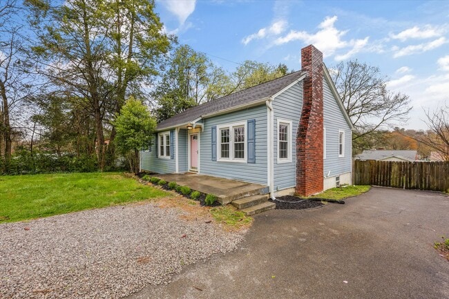 Photo - 3232 Fairmont Blvd House