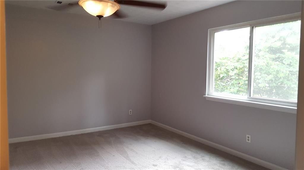 Building Photo - 1252 Minhinette Dr