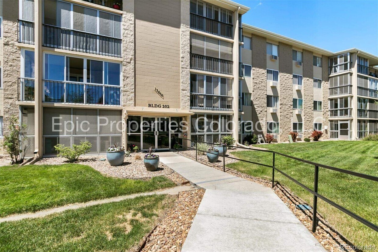 13606 E Bates Ave, Aurora, CO 80014 Townhome Rentals in Aurora CO