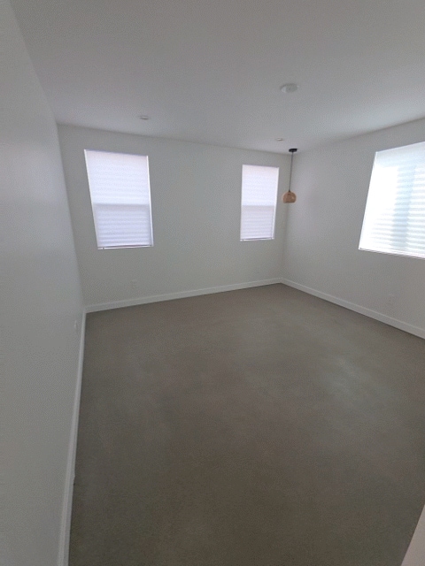Building Photo - 844 W 148th Pl