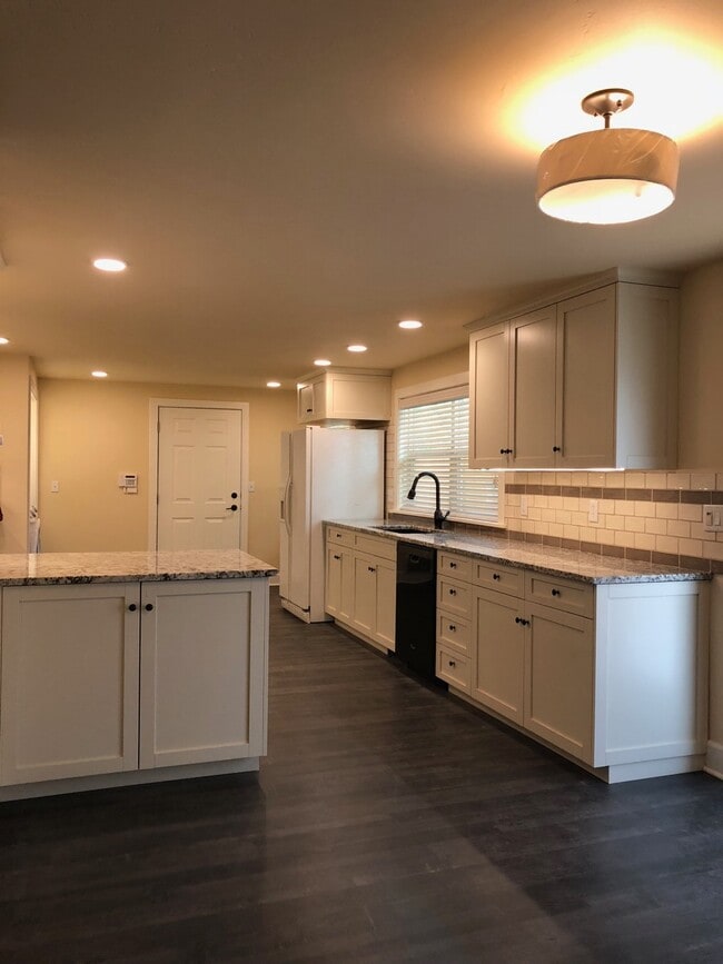 Foto del edificio - 722 E 5th Ave