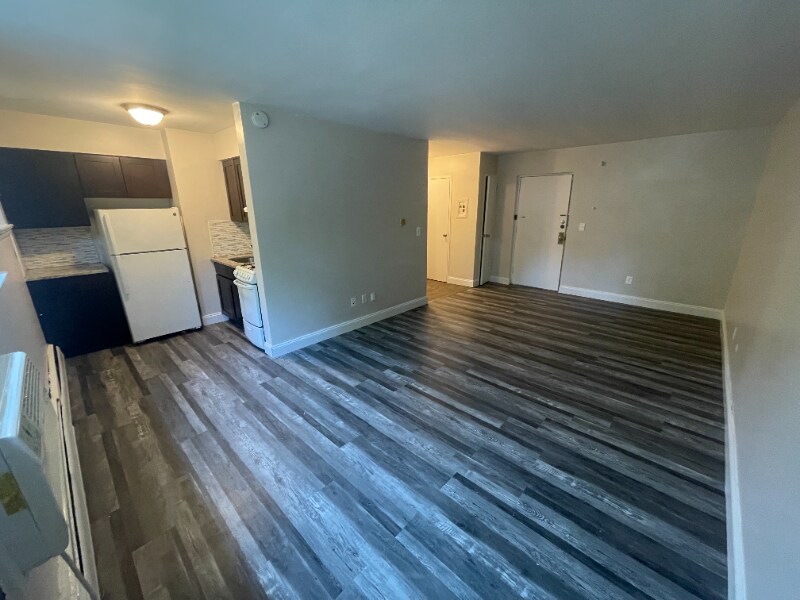 Foto principal - 315 W 8th St