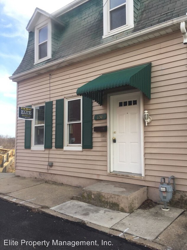 Primary Photo - 658 E Mason Ave