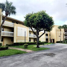 Building Photo - 9000 NW 28th Dr