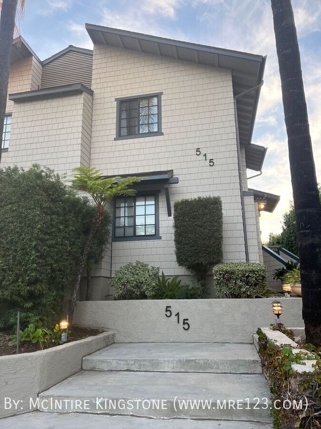 Building Photo - Beautiful 3BD / 3BA Condo in Pasadena!