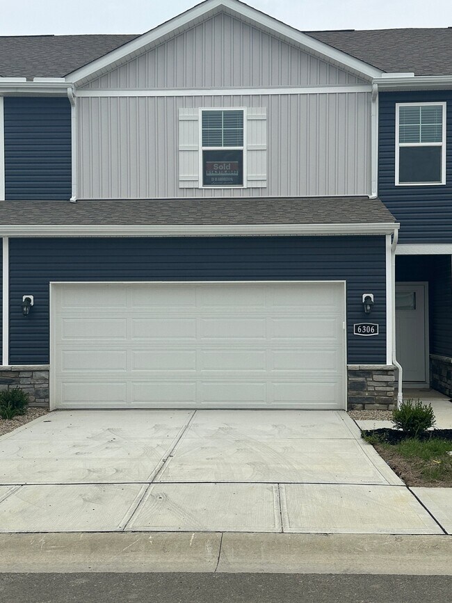 Building Photo - 6306 Marinelli Dr N