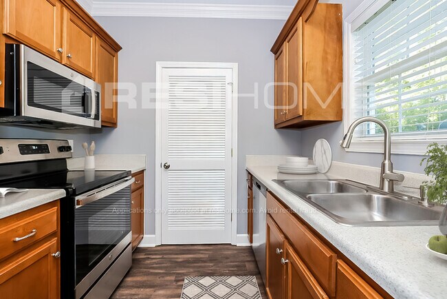 Building Photo - 107 Newport Meadows Cir