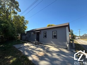 Building Photo - 204 1/2 W Park Ave