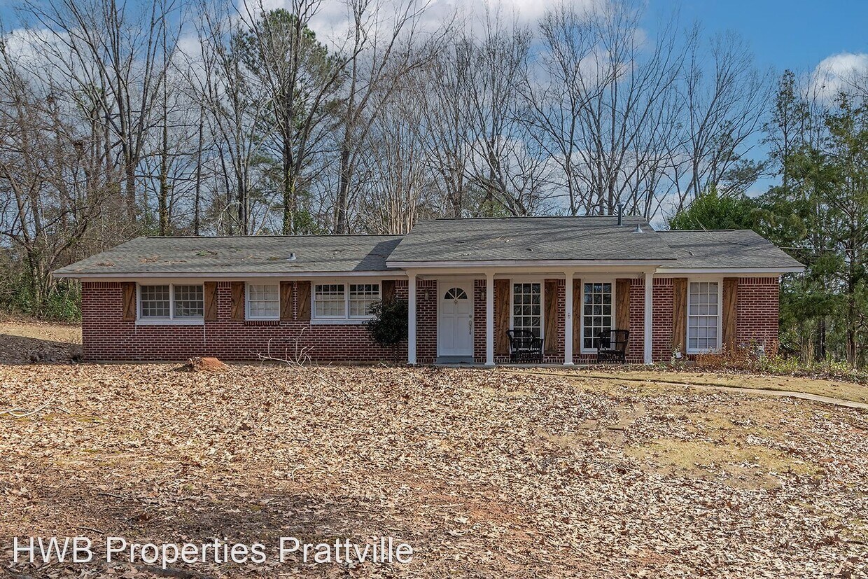 3 br, 2 bath House 4107 Jasmine Hill Road House Rental in Wetumpka
