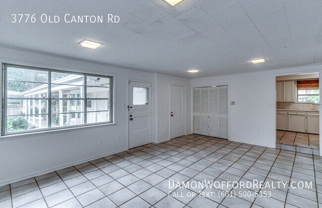 Building Photo - 3776 Old Canton Rd - 4 beds, 3 full baths