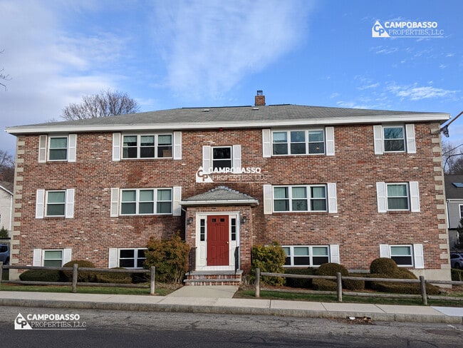 Building Photo - 489 Summer St