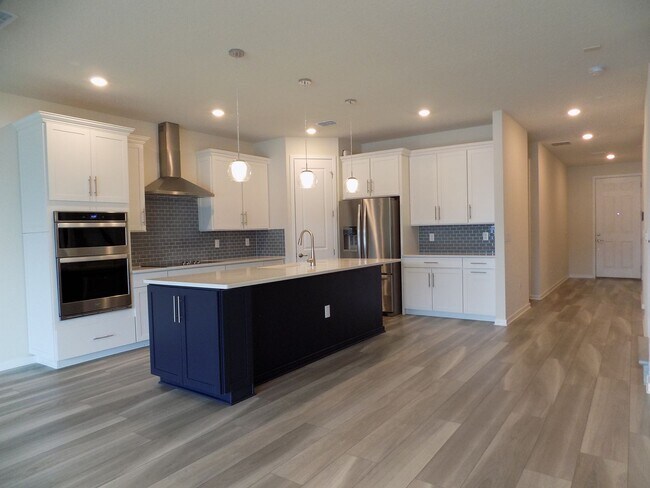 Building Photo - New 5 Bedroom 4 Bathroom Home For Rent in ...