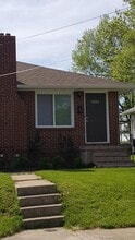 Building Photo - 903 Nichols St