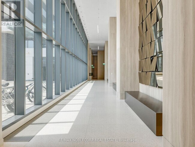 Building Photo - 225 Commerce St