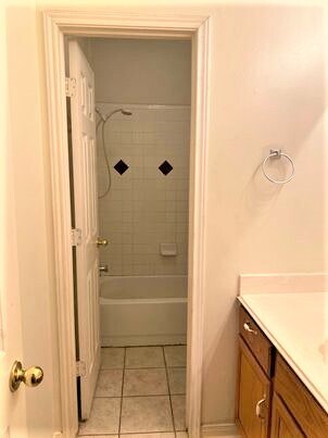 Bathroom - 13403 Agarita Ln