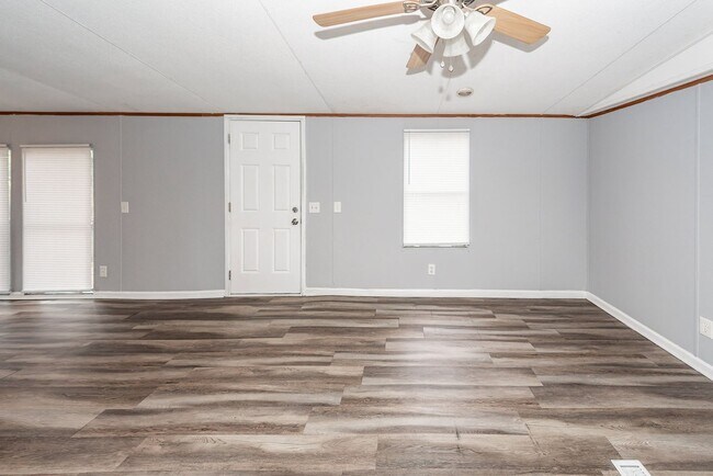 Foto del edificio - 2 Bedroom, 1 Bathroom Home in Charleston Farms - North Charleston