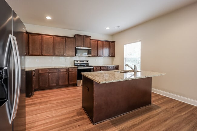 Building Photo - 6361 Flat Rock Ln