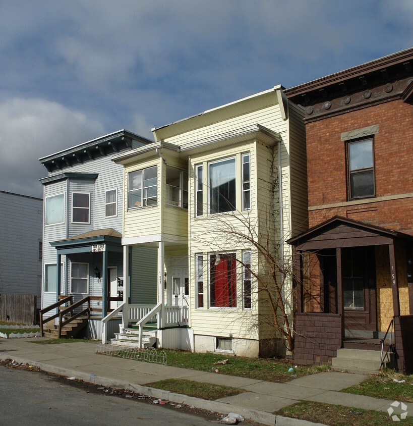 Building Photo - 157 6th Ave