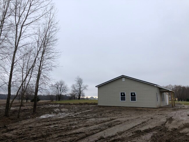 Building Photo - 4755 Holloway Rd
