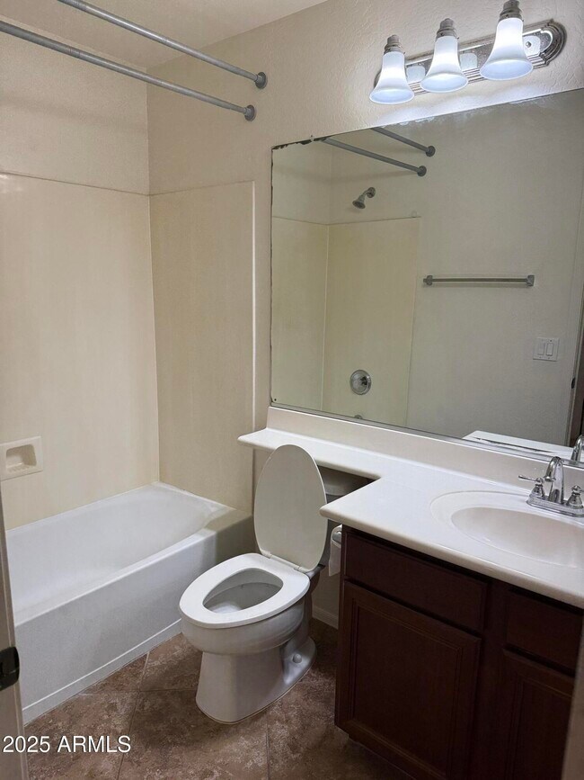 Building Photo - 4264 E Carla Vista Dr