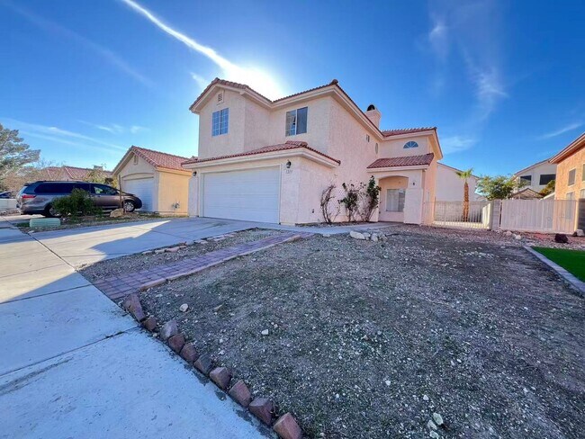 Foto del edificio - Stunning 5 bedroom, 2.5 bathroom home