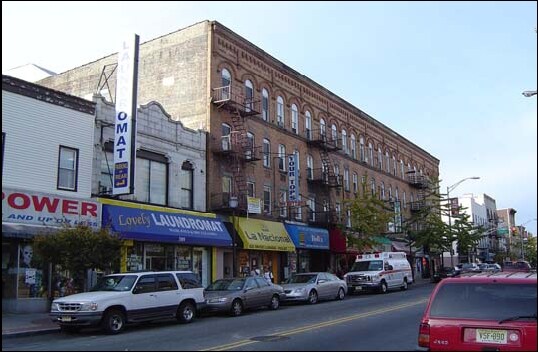 Foto del edificio - 393-395 Central Ave