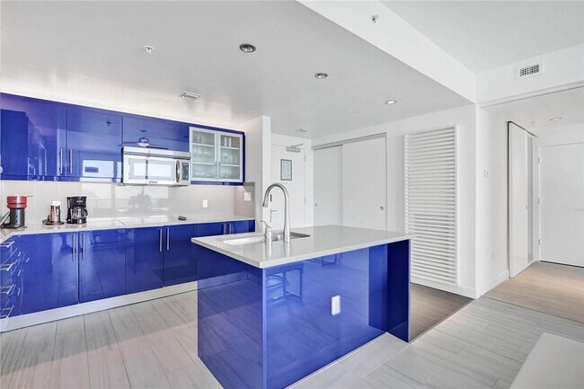 Foto del edificio - 3101 Bayshore Dr