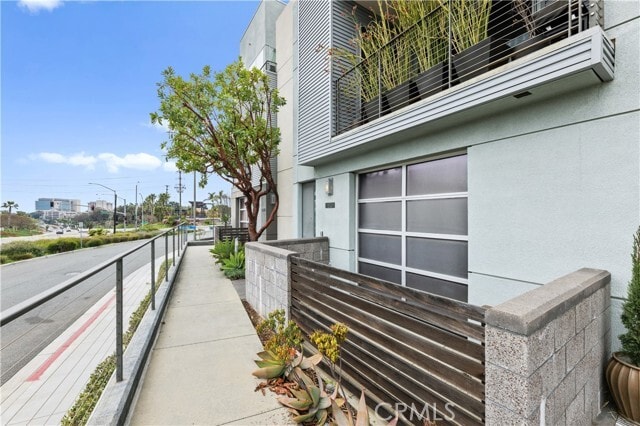 Building Photo - 1530 Greenwich Way