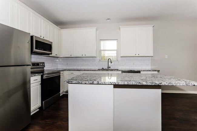 Foto del edificio - 10131 Checkerberry Park Ln