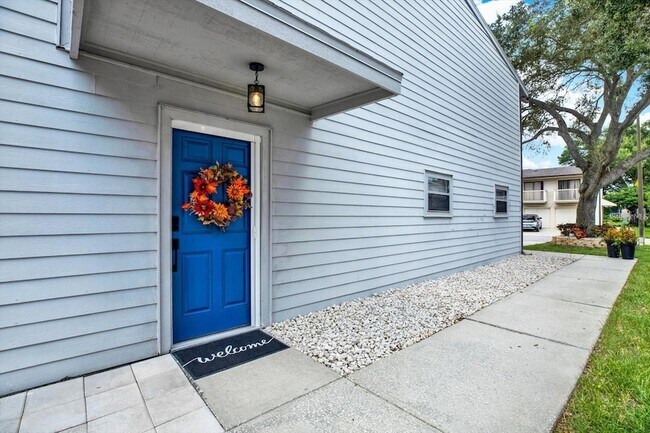 Foto del edificio - 6290 92nd Pl N