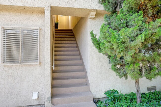 Building Photo - 17053 Roscoe Blvd