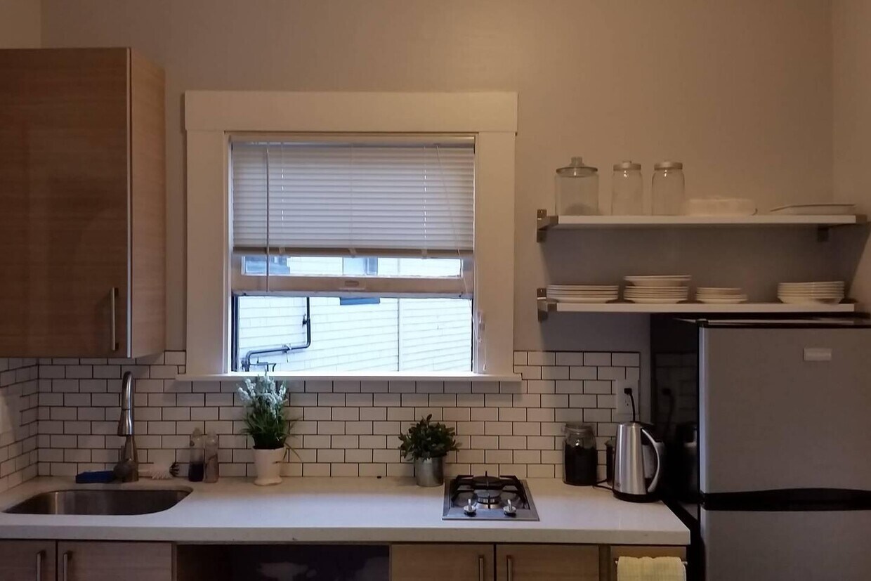 Foto principal - 1465 1st Ave