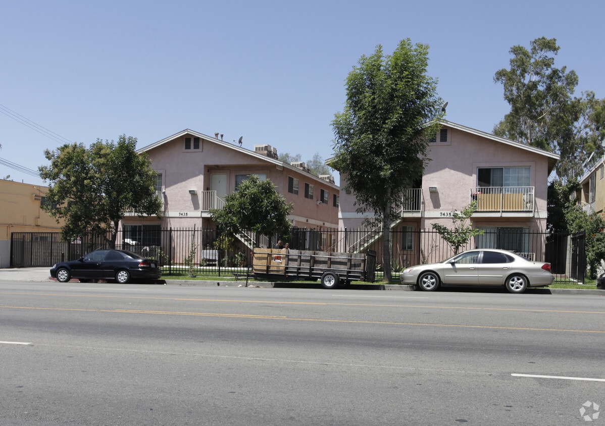 7435 Vineland Ave, Sun Valley, CA 91352 Apartments in Sun Valley, CA