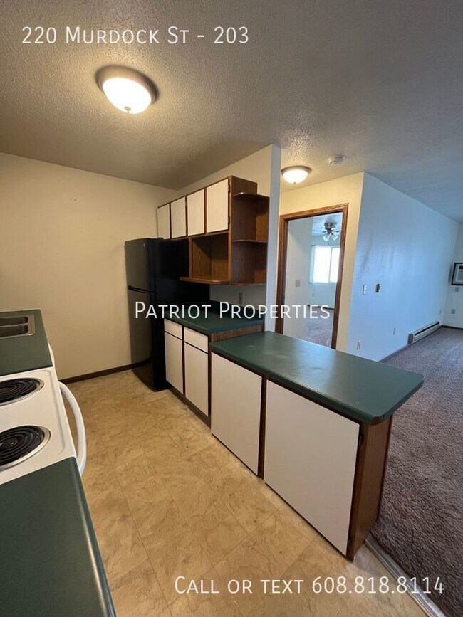 Building Photo - 1 bedroom/ 1 bath apartment in Tomah, WI