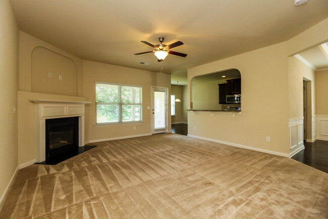 Building Photo - 4760 Carnegie Ct