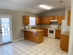 Building Photo - 1888 Bayou Dr