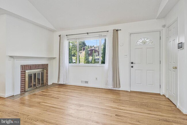 Building Photo - 6062 Munson Hill Rd