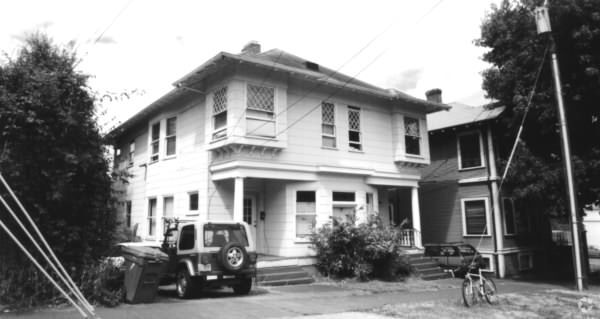 Foto principal - 921 SE 27th Ave