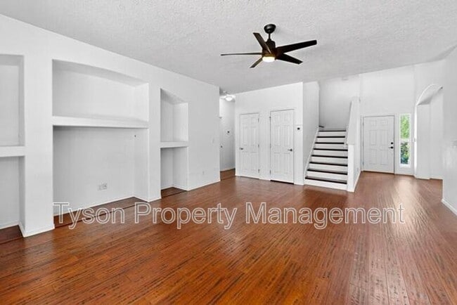 Building Photo - 10527 Brookville St NW