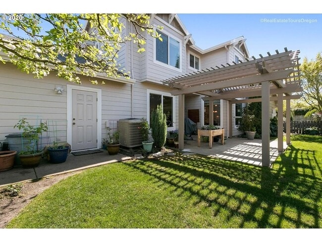 Building Photo - 6513 NE Copper Beech Dr