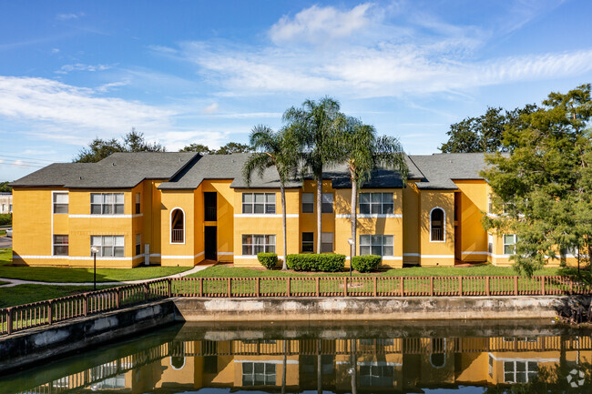 5749 Gatlin Ave Orlando, FL 32822 - Venetian Place Condos