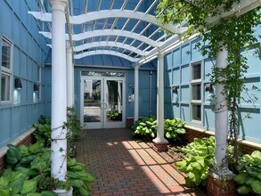 Building Photo - 151 Hancock St