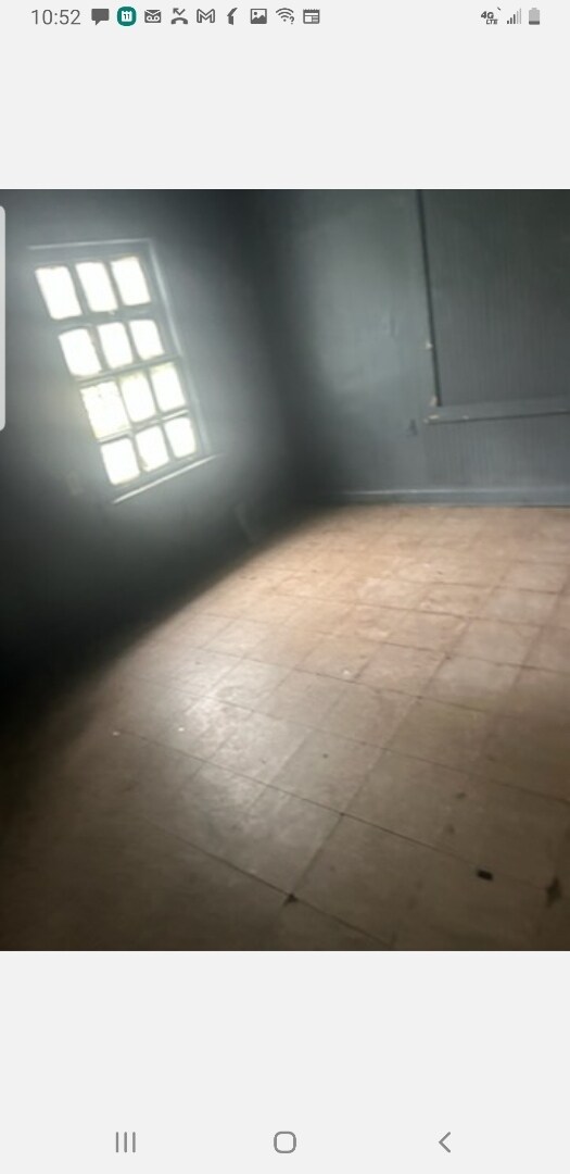 Foto del edificio - 5025 Douglas Ave