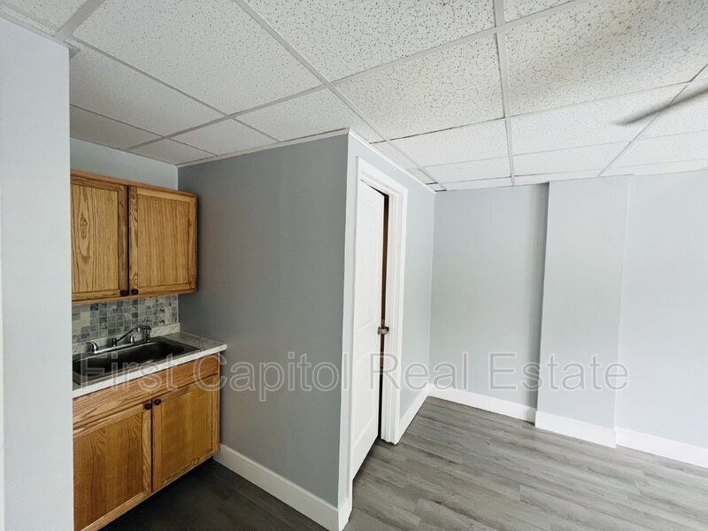 Primary Photo - 133 N Washington St