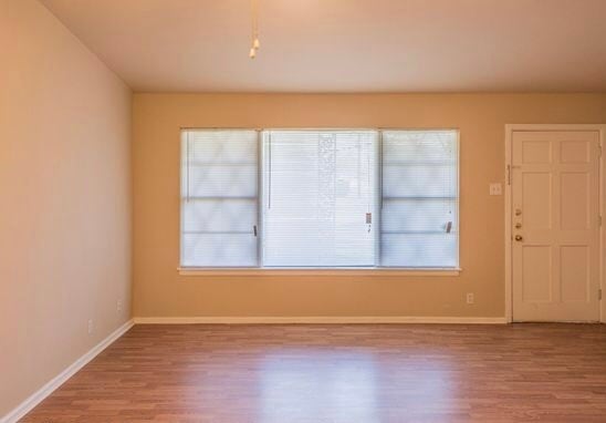 Building Photo - 7527 Dell Oak Dr